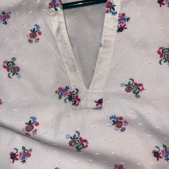 Loft Outlet, spring floral print, v-neck office top size Medium - Picture 14 of 16